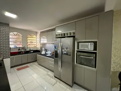 Sobrado com 10 Quartos à venda, 396m² no Parque 10 de Novembro, Manaus