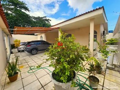 Casa com 3 Quartos à venda, 200m² no Adrianópolis, Manaus