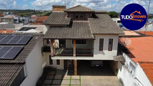 Sobrado com 5 Quartos para venda ou aluguel, 275m² no Setor Leste, Brasília