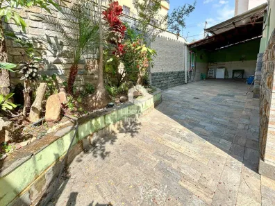 Casa com 4 Quartos à venda, 300m² no Caiçara-Adelaide, Belo Horizonte