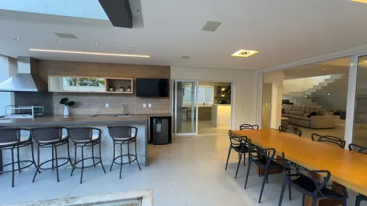 Casa de Condomínio com 5 Quartos à venda, 337m² no Jardins Valência, Goiânia