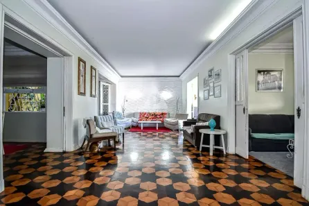 Casa com 5 Quartos para alugar, 520m² no Leme, Rio de Janeiro