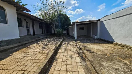 Casa com 3 Quartos para alugar, 170m² no Angola, Betim