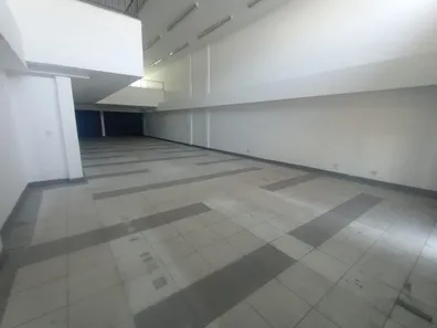 Galpão/Depósito/Armazém para alugar, 354m² no Taquara, Rio de Janeiro