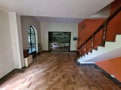 Casa com 7 Quartos para alugar, 275m² no Carangola, Petrópolis