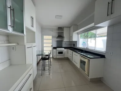 Casa de Condomínio com 3 Quartos para alugar, 195m² no Loteamento Residencial Porto Seguro, Tremembé