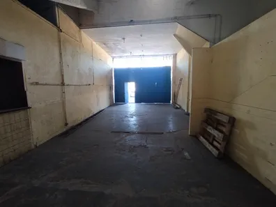 Galpão/Depósito/Armazém para alugar, 1000m² no Marechal Hermes, Rio de Janeiro