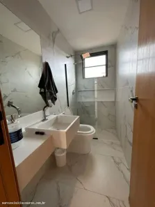 Casa de Condomínio com 4 Quartos para alugar, 400m² no Alphaville (Abrantes), Camaçari