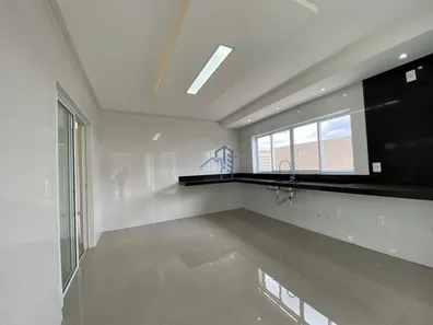 Casa de Condomínio com 4 Quartos para venda ou aluguel, 360m² no Universidade, Vitória da Conquista