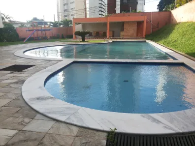 Apartamento com 2 Quartos para alugar, 56m² no Candelária, Natal