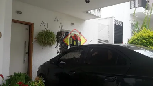 Sobrado com 3 Quartos à venda, 115m² no Vila Areao, Taubaté
