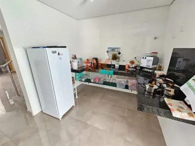 Casa com 3 Quartos para alugar, 103m² no Santa Rosa, Belo Horizonte