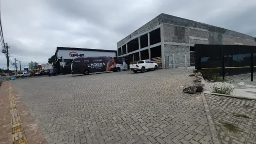 Galpão/Depósito/Armazém para alugar, 1400m² no Recreio Ipitanga, Lauro de Freitas