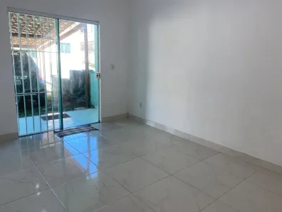Casa com 2 Quartos para alugar, 72m² no Outeiro, Araruama