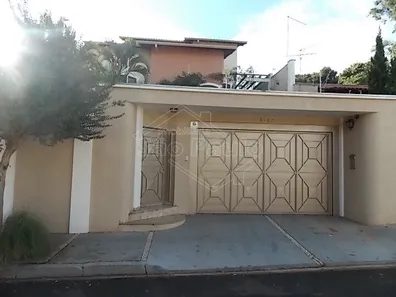 Casa com 3 Quartos à venda, 443m² no Centro, Araraquara