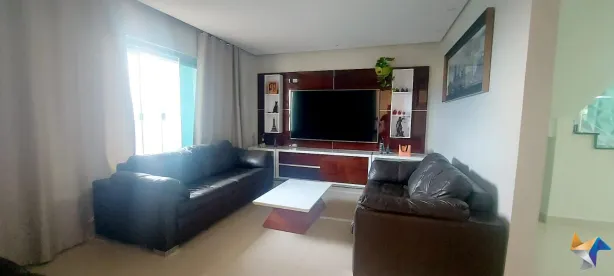 Sobrado com 4 Quartos à venda, 254m² no Taguatinga Norte, Brasília