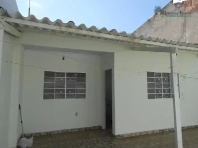 Casa com 3 Quartos à venda, 65m² no Santa Maria, Brasília