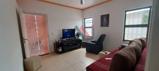 Casa com 3 Quartos à venda, 108m² no Centro, Araraquara