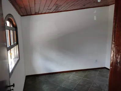 Casa com 3 Quartos para alugar, 90m² no Samambaia, Petrópolis
