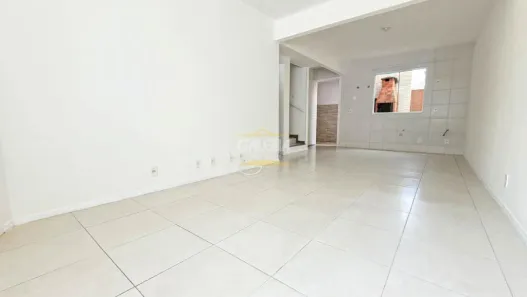Sobrado com 3 Quartos para alugar, 100m² no Iririú, Joinville