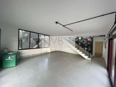 Ponto Comercial à venda, 176m² no Chácara São João, Carapicuíba