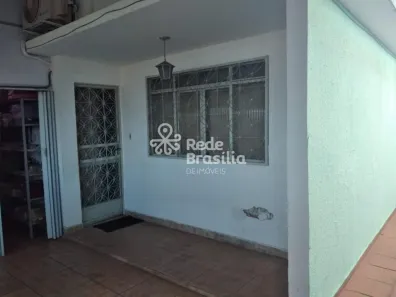 Casa com 3 Quartos à venda, 300m² no Taguatinga Norte, Brasília