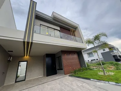 Casa de Condomínio com 4 Quartos à venda, 250m² no Flores, Manaus