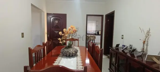Casa com 3 Quartos à venda, 200m² no Vila Genoveva, Valinhos