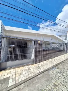Casa com 3 Quartos para alugar, 170m² no Capim Macio, Natal