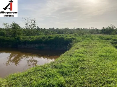 Lote/Terreno à venda, 10m² no Localizado às margens da BR 135., Itapecuru Mirim