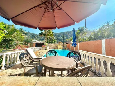 Casa com 4 Quartos à venda, 200m² no Guaiúba, Guarujá