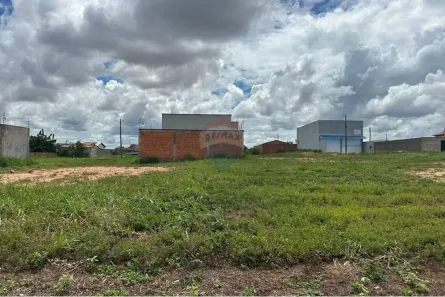 Lote/Terreno à venda, 250m² no Jardim dos Ipês II, Araguaína