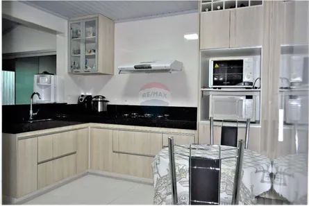 Casa com 3 Quartos à venda, 300m² no Região dos Lagos, Brasília