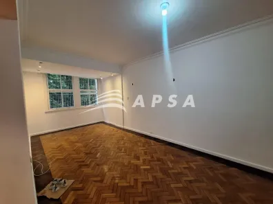 Apartamento com 3 Quartos para alugar, 119m² no Leme, Rio de Janeiro