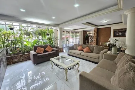 Sobrado com 5 Quartos à venda, 542m² no Aleixo, Manaus
