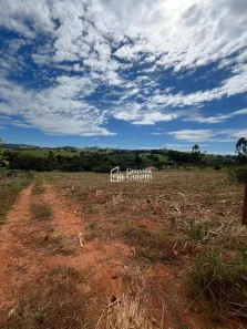 Fazenda/Sítio com 3 Quartos à venda, 120m² no Centro, Anápolis