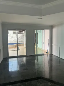 Casa de Condomínio com 4 Quartos para alugar, 303m² no Jardim Florença, Goiânia