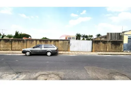 Lote/Terreno à venda, 737m² no Centro, Florestal