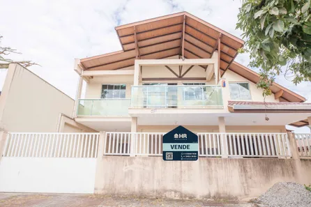 Sobrado com 8 Quartos à venda, 480m² no Centro, Matinhos