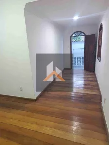 Casa com 3 Quartos para alugar, 200m² no Paraíso, Belo Horizonte