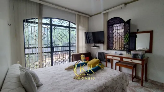 Casa com 4 Quartos à venda, 384m² no Adrianópolis, Manaus