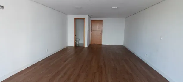 Sala Comercial à venda, 43m² no Exposição, Caxias do Sul