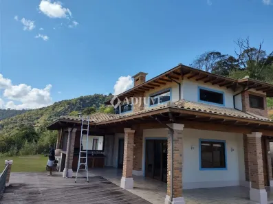 Casa de Condomínio com 4 Quartos para alugar, 266m² no Pedro do Rio, Petrópolis
