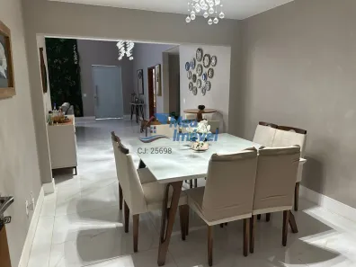 Casa com 4 Quartos à venda, 300m² no Park Way, Brasília