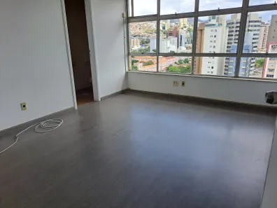 Ponto Comercial para alugar, 110m² no Santa Efigênia, Belo Horizonte