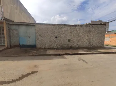 Casa com 5 Quartos à venda, 360m² no Arapoanga, Brasília