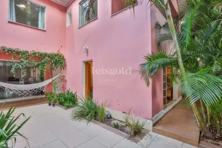 Casa com 3 Quartos à venda, 236m² no Humaitá, Rio de Janeiro