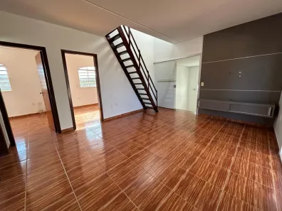 Sobrado com 4 Quartos para alugar, 397m² no Setor Habitacional Vicente Pires, Brasília