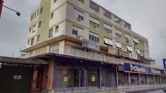 Sala Comercial para alugar, 68m² no Centro, Gravataí