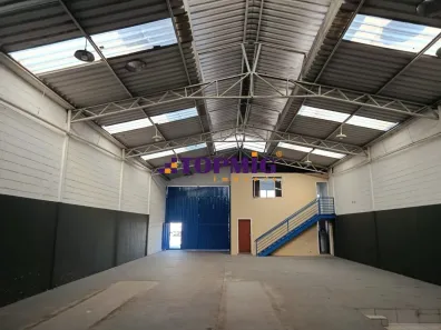 Galpão/Depósito/Armazém para alugar, 386m² no Laranjeiras, Betim